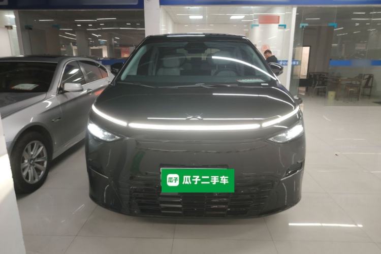 Used XPeng X9 2024 610 Long-Range Max Front