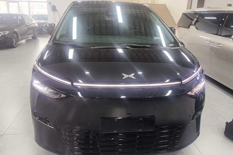 Used XPeng X9 2024 640 All-Wheel Drive High-Performance Max Front