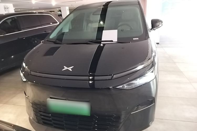 Used XPeng X9 2024 702 Ultra-Long Range Max Front