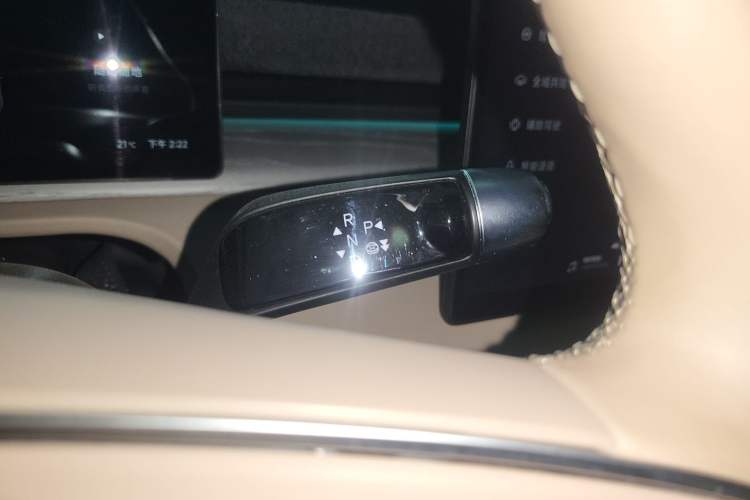 Used XPeng X9 2024 640 All-Wheel Drive High-Performance Max Gear Lever