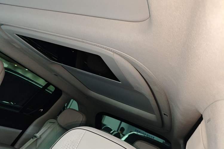 Used XPeng X9 2024 702 Ultra-Long Range Pro Headliner
