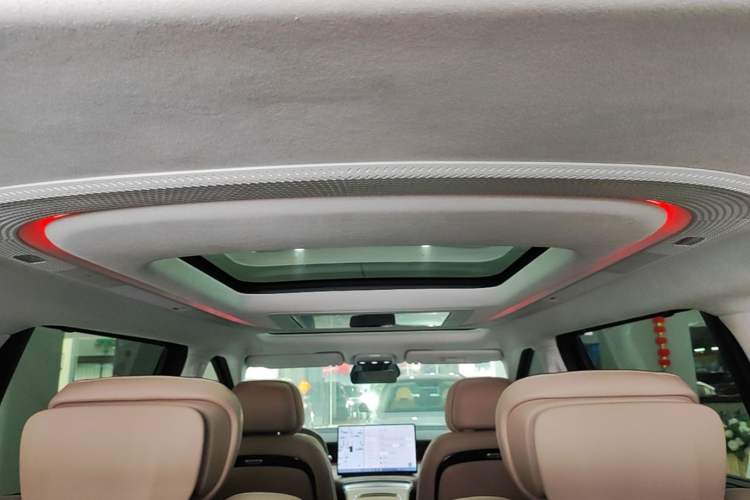 Used XPeng X9 2024 640 All-Wheel Drive High-Performance Max Headliner