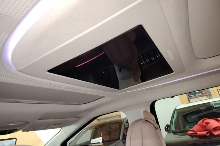 Used XPeng X9 2024 702 Ultra-Long Range Pro Headliner