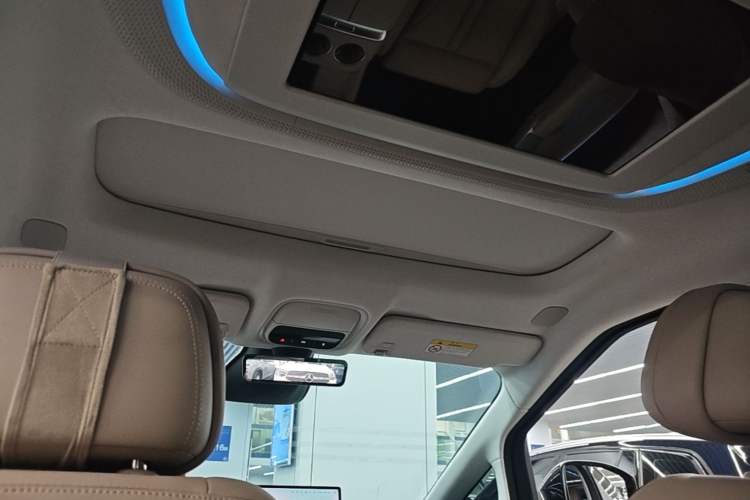 Used XPeng X9 2024 702 Ultra-Long Range Max Headliner