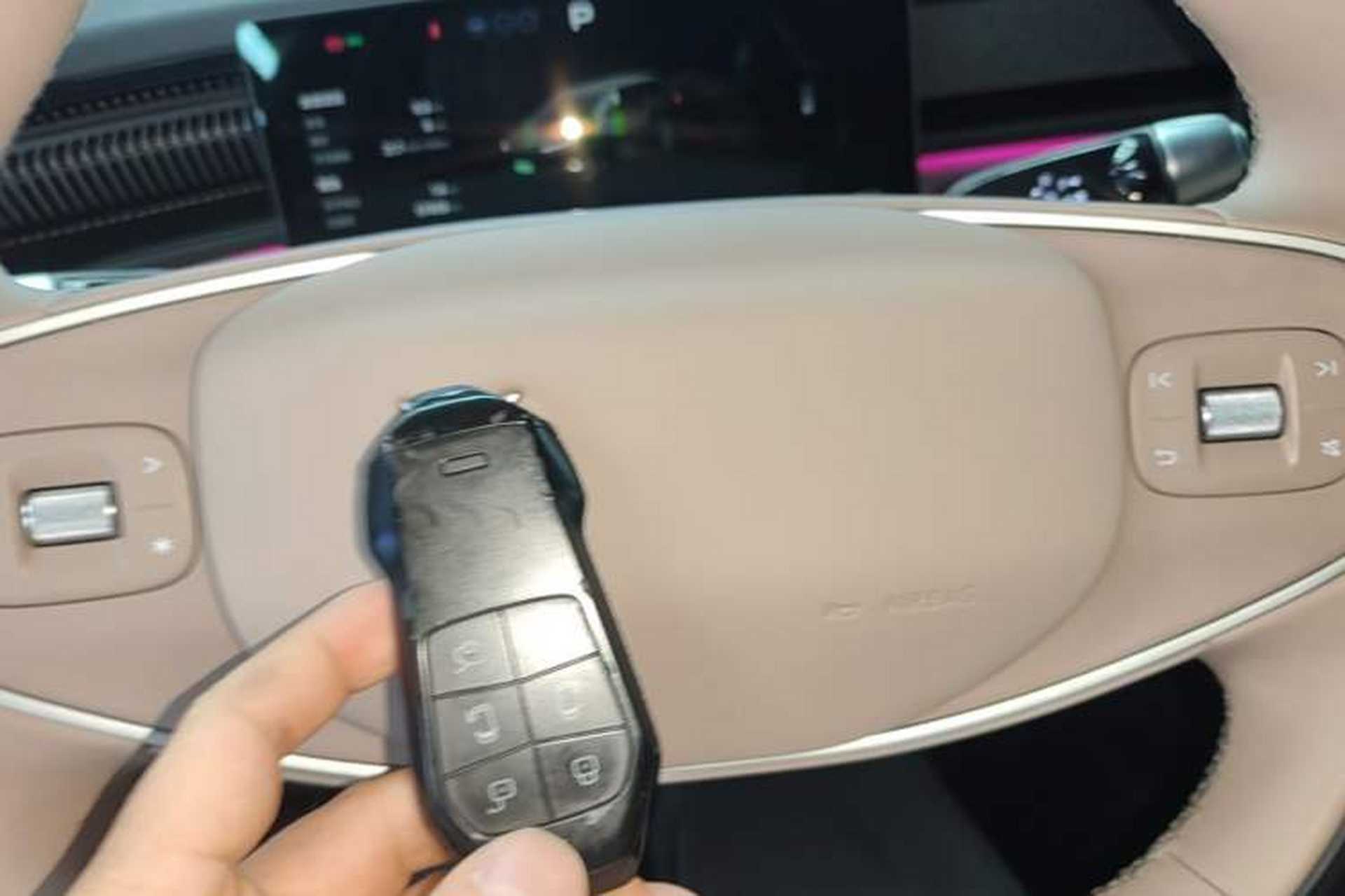 Used XPeng X9 2024 702 Ultra-Long Range Max Interior 1