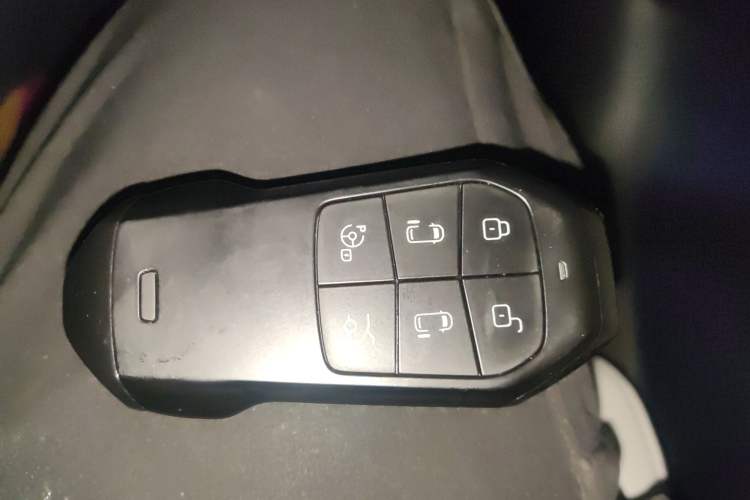 Used XPeng X9 2024 702 Ultra-Long Range Pro Interior 1