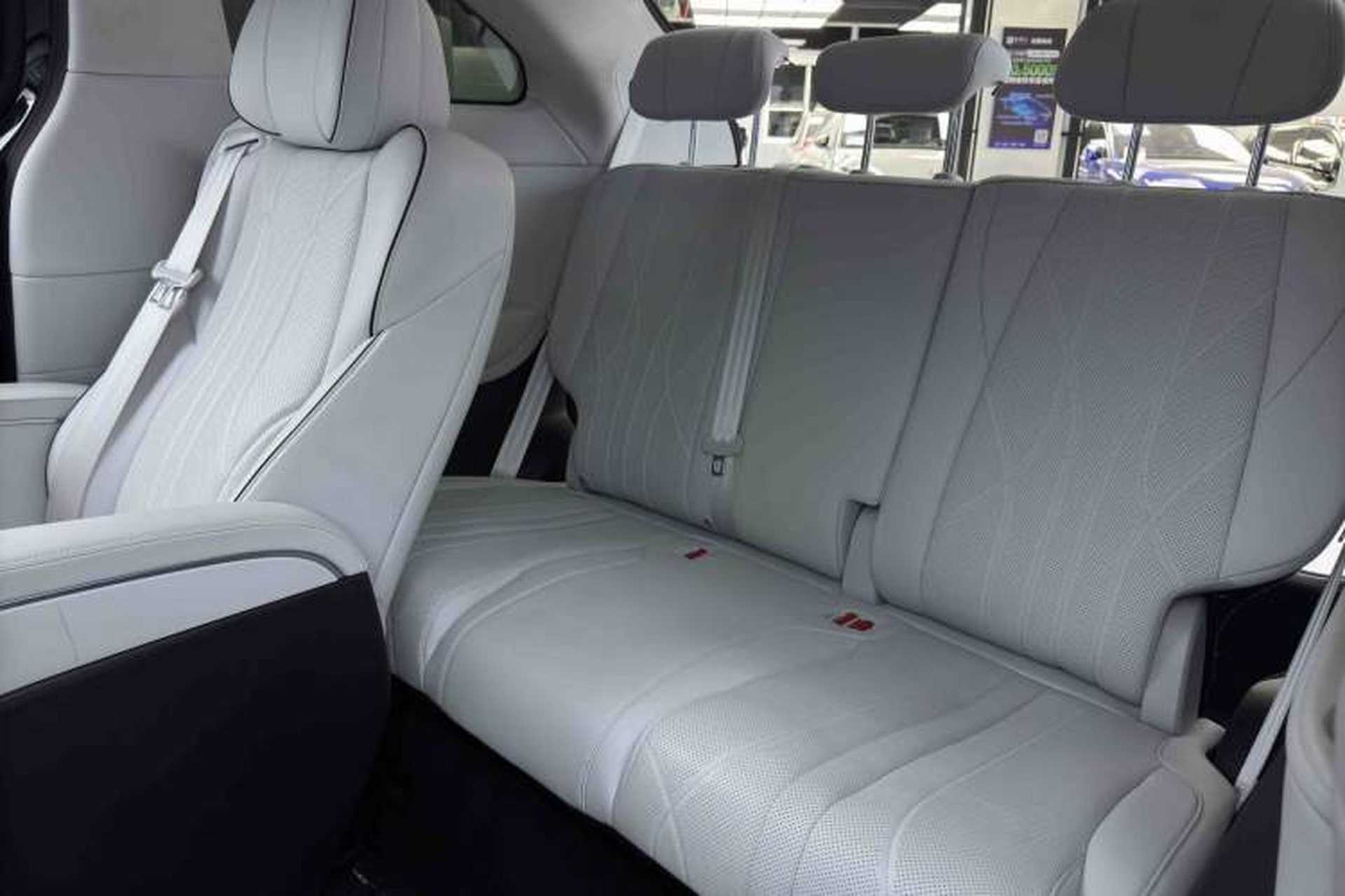 Used XPeng X9 2024 702 Ultra-Long Range Max Interior 1