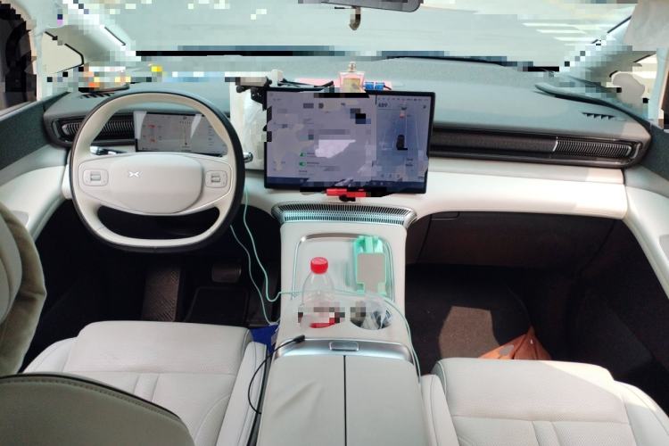 Used XPeng X9 2024 610 Long-Range Pro Interior 2