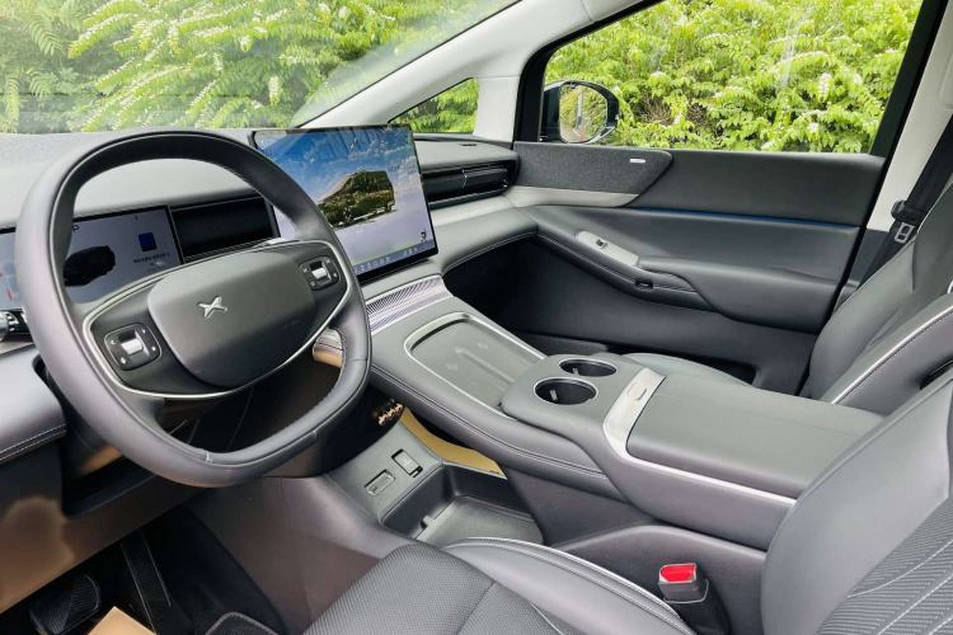 Used XPeng X9 2024 702 Ultra-Long Range Pro Interior 3