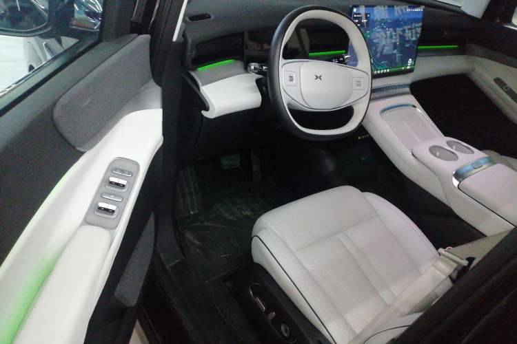 Used XPeng X9 2024 702 Ultra-Long Range Pro Interior 3