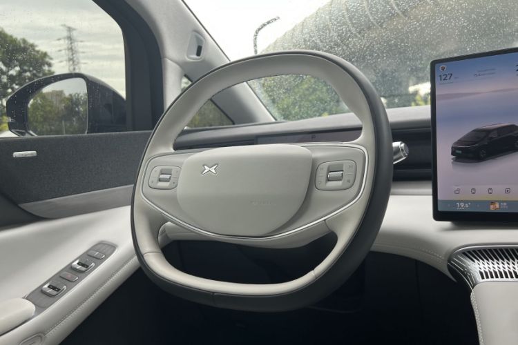 Used XPeng X9 2024 640 All-Wheel Drive High-Performance Max Interior 4