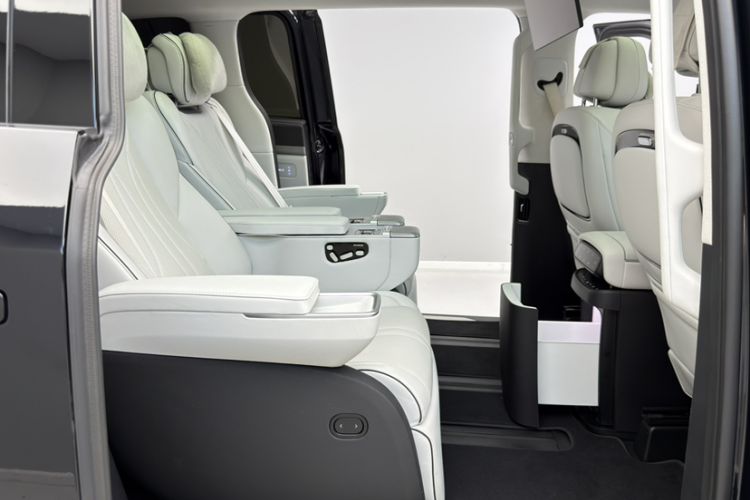 Used XPeng X9 2024 702 Ultra-Long Range Max Interior 4