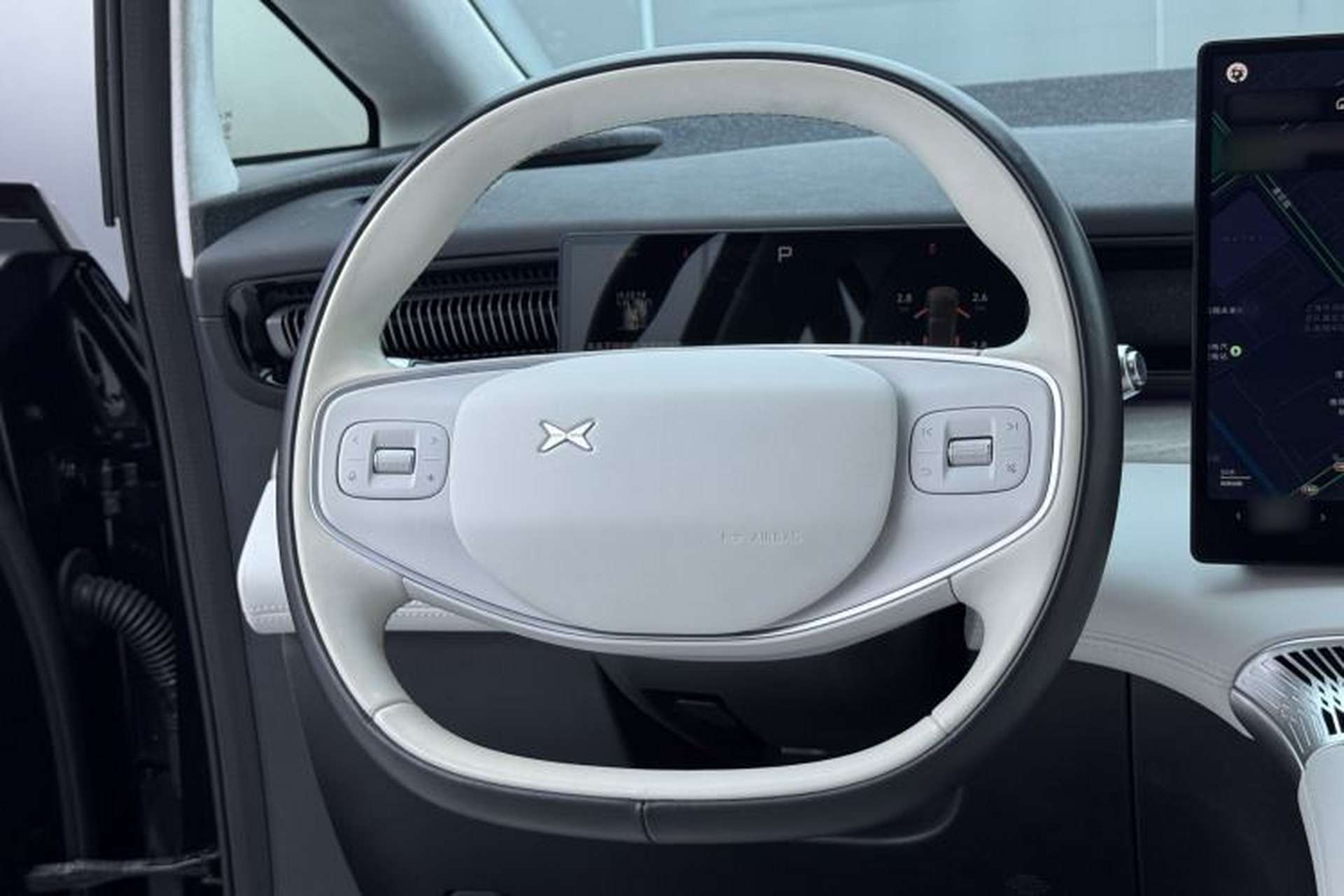 Used XPeng X9 2024 702 Ultra-Long Range Max Interior 9