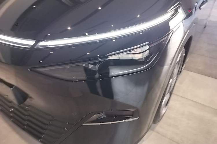 Used XPeng X9 2024 702 Ultra-Long Range Max Left Front Headlight
