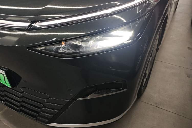 Used XPeng X9 2024 702 Ultra-Long Range Max Left Front Headlight