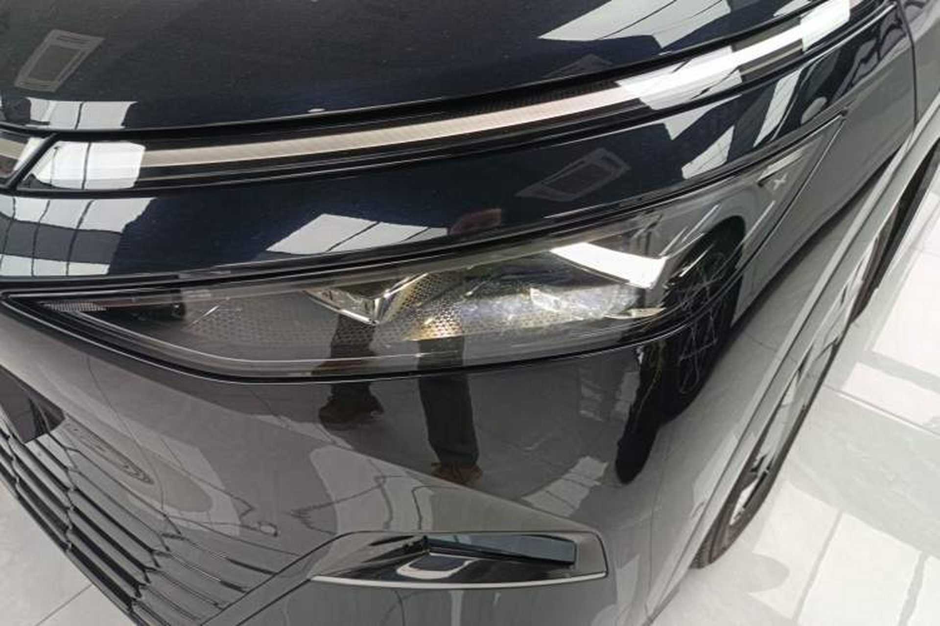 Used XPeng X9 2024 702 Ultra-Long Range Max Left Front Headlight