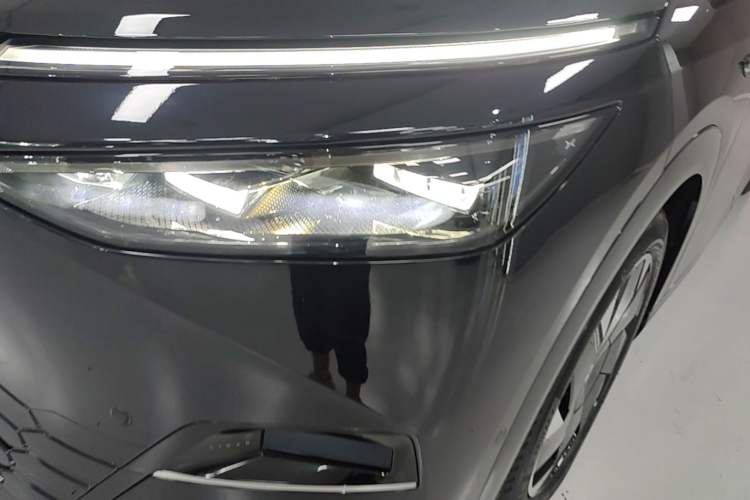 Used XPeng X9 2024 702 Ultra-Long Range Max Left Front Headlight