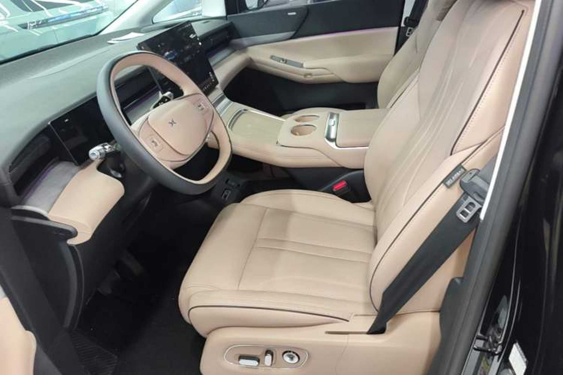 Used XPeng X9 2024 702 Ultra-Long Range Max Left Front Seat