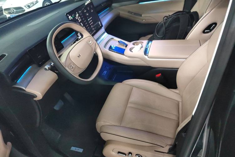 Used XPeng X9 2024 702 Ultra-Long Range Max Left Front Seat