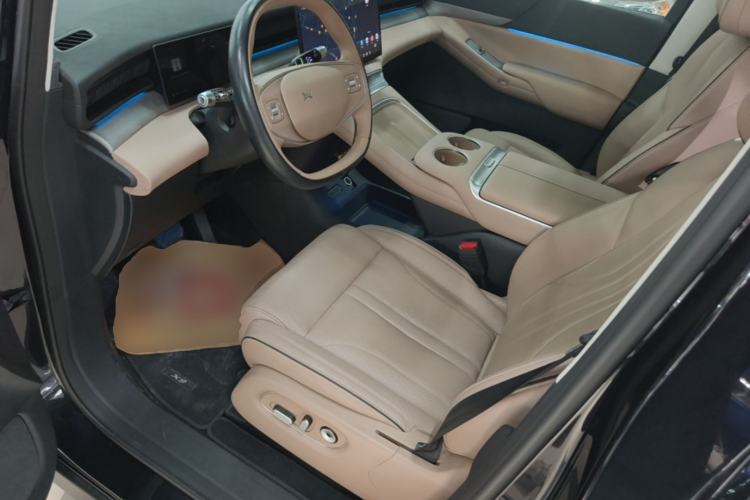 Used XPeng X9 2024 610 Long-Range Pro Left Front Seat