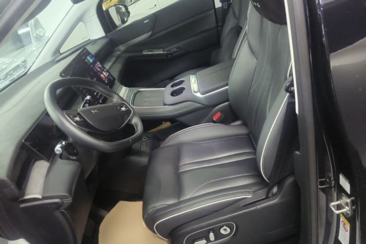 Used XPeng X9 2024 640 All-Wheel Drive High-Performance Max Left Front Seat