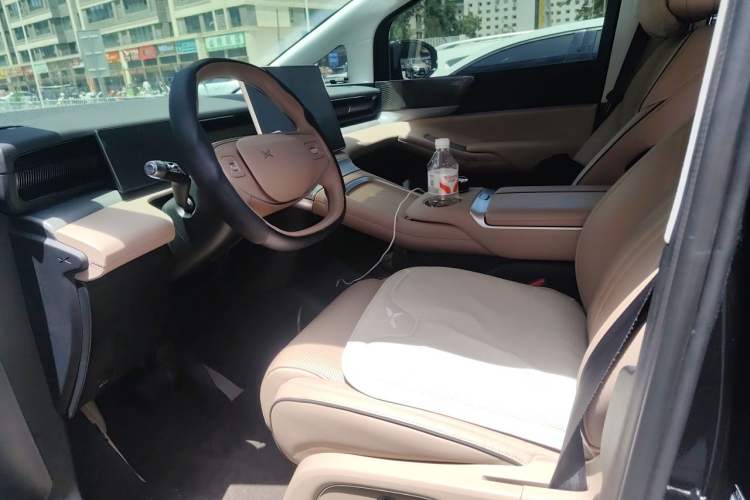 Used XPeng X9 2024 702 Ultra-Long Range Pro Left Front Seat