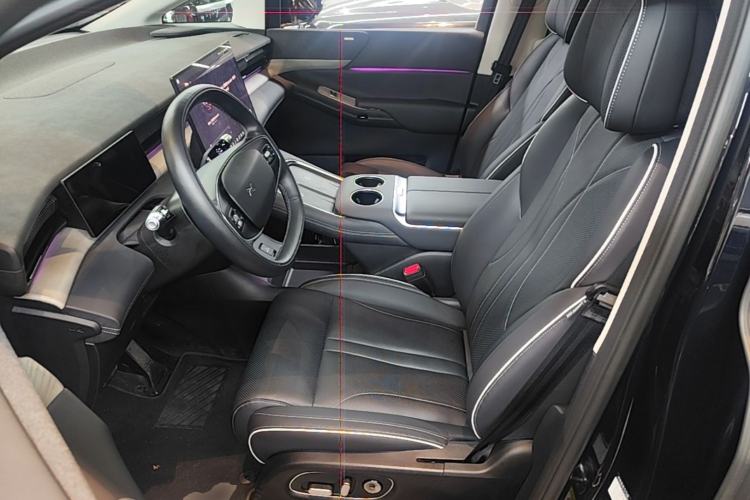 Used XPeng X9 2024 702 Ultra-Long Range Pro Left Front Seat