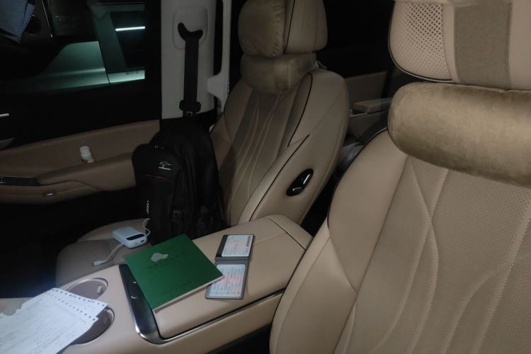 Used XPeng X9 2024 702 Ultra-Long Range Max Left Front Seat