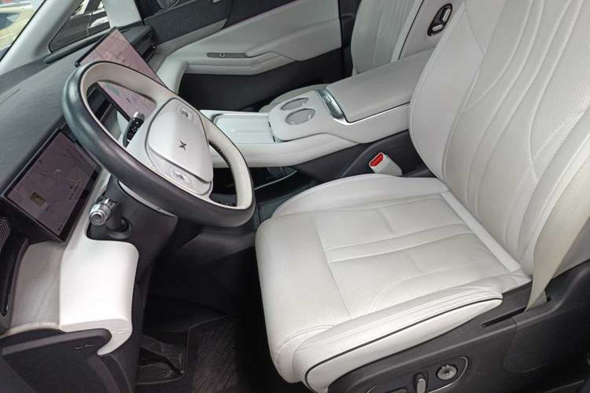 Used XPeng X9 2024 702 Ultra-Long Range Max Left Front Seat