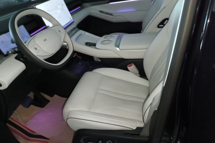 Used XPeng X9 2024 702 Ultra-Long Range Pro Left Front Seat
