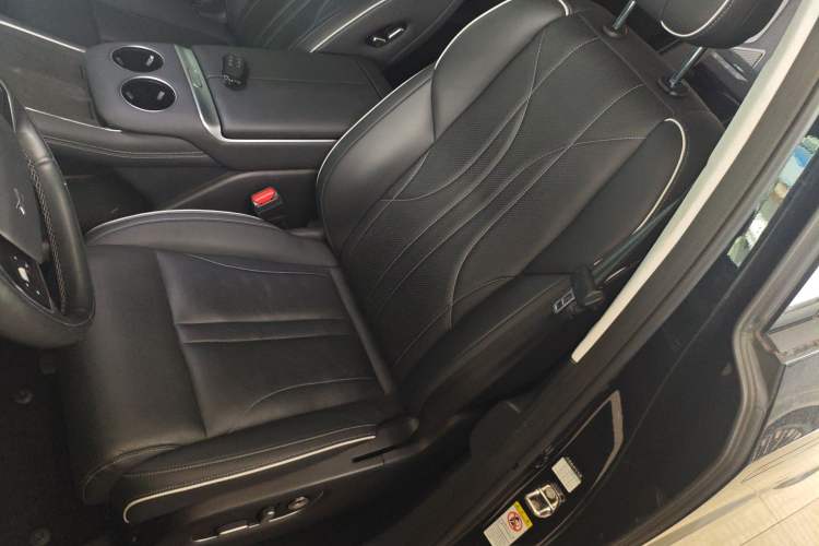 Used XPeng X9 2024 702 Ultra-Long Range Pro Left Front Seat