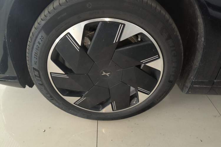 Used XPeng X9 2024 610 Long-Range Pro Left Front Wheel Hub