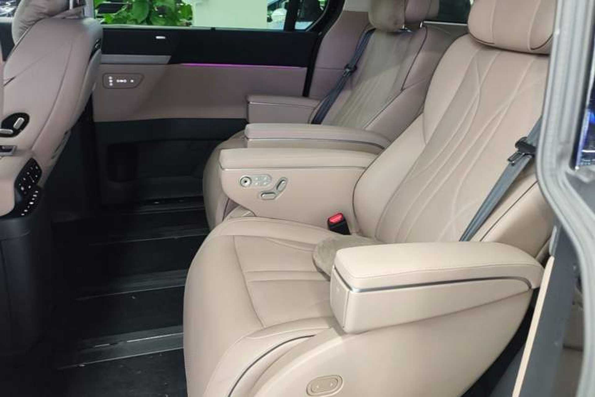 Used XPeng X9 2024 702 Ultra-Long Range Max Left Rear Seat