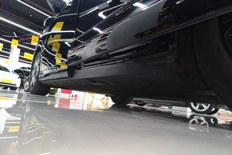 Used XPeng X9 2024 702 Ultra-Long Range Max Left Side Sill