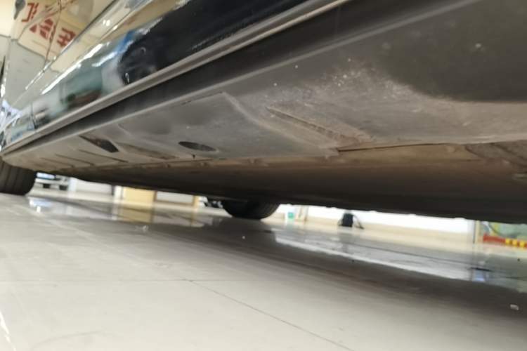 Used XPeng X9 2024 640 All-Wheel Drive High-Performance Max Left Side Sill