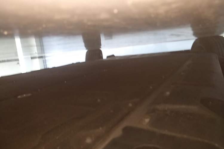 Used XPeng X9 2024 702 Ultra-Long Range Pro Left Side Sill