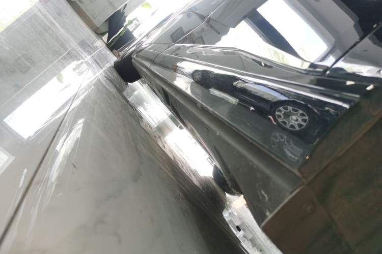 Used XPeng X9 2024 702 Ultra-Long Range Max Left Side Sill