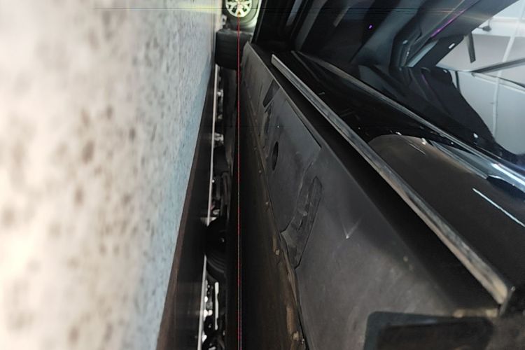 Used XPeng X9 2024 702 Ultra-Long Range Pro Left Side Sill