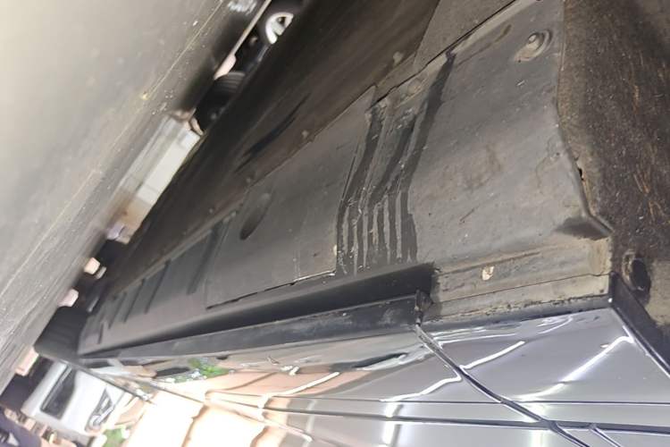Used XPeng X9 2024 610 Long-Range Pro Left Side Sill