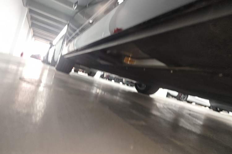 Used XPeng X9 2024 702 Ultra-Long Range Max Left Side Sill