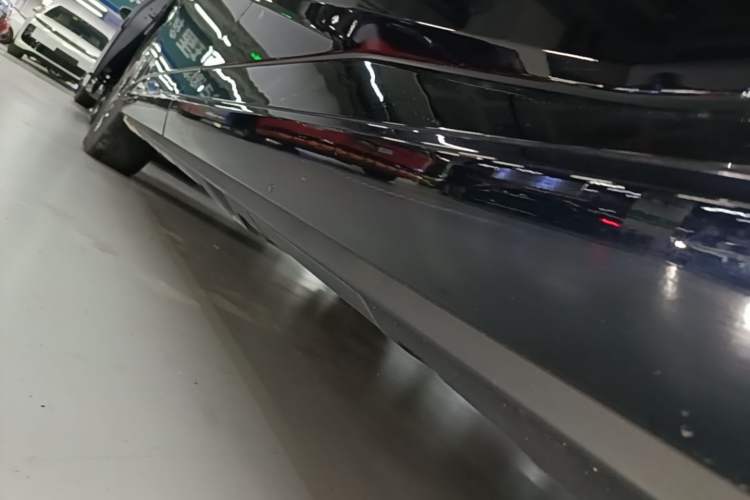 Used XPeng X9 2024 702 Ultra-Long Range Pro Left Side Sill