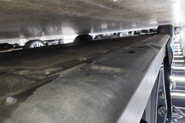Used XPeng X9 2024 702 Ultra-Long Range Pro Left Side Sill