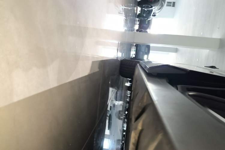 Used XPeng X9 2024 702 Ultra-Long Range Pro Left Side Sill
