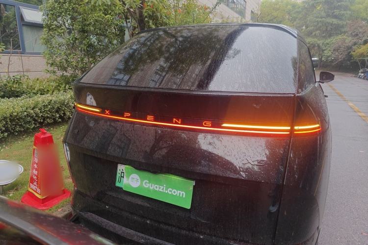 Used XPeng X9 2024 702 Ultra-Long Range Max Rear