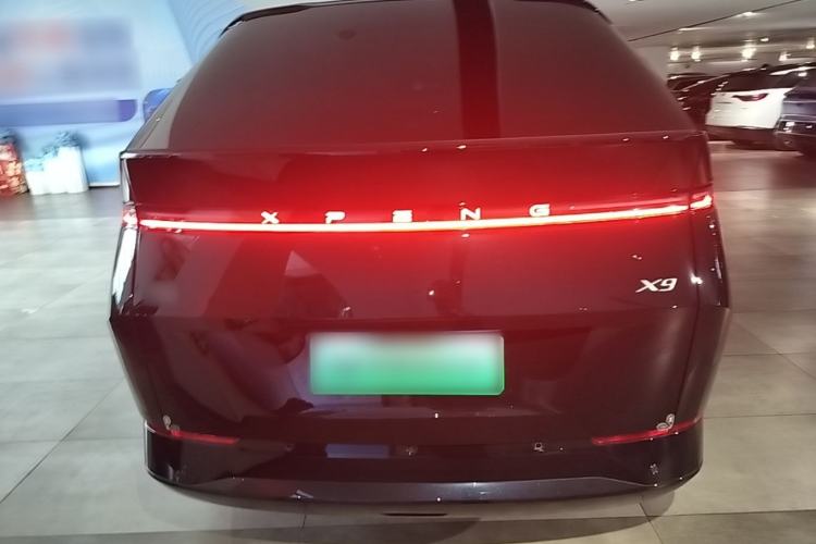 Used XPeng X9 2024 702 Ultra-Long Range Max Rear