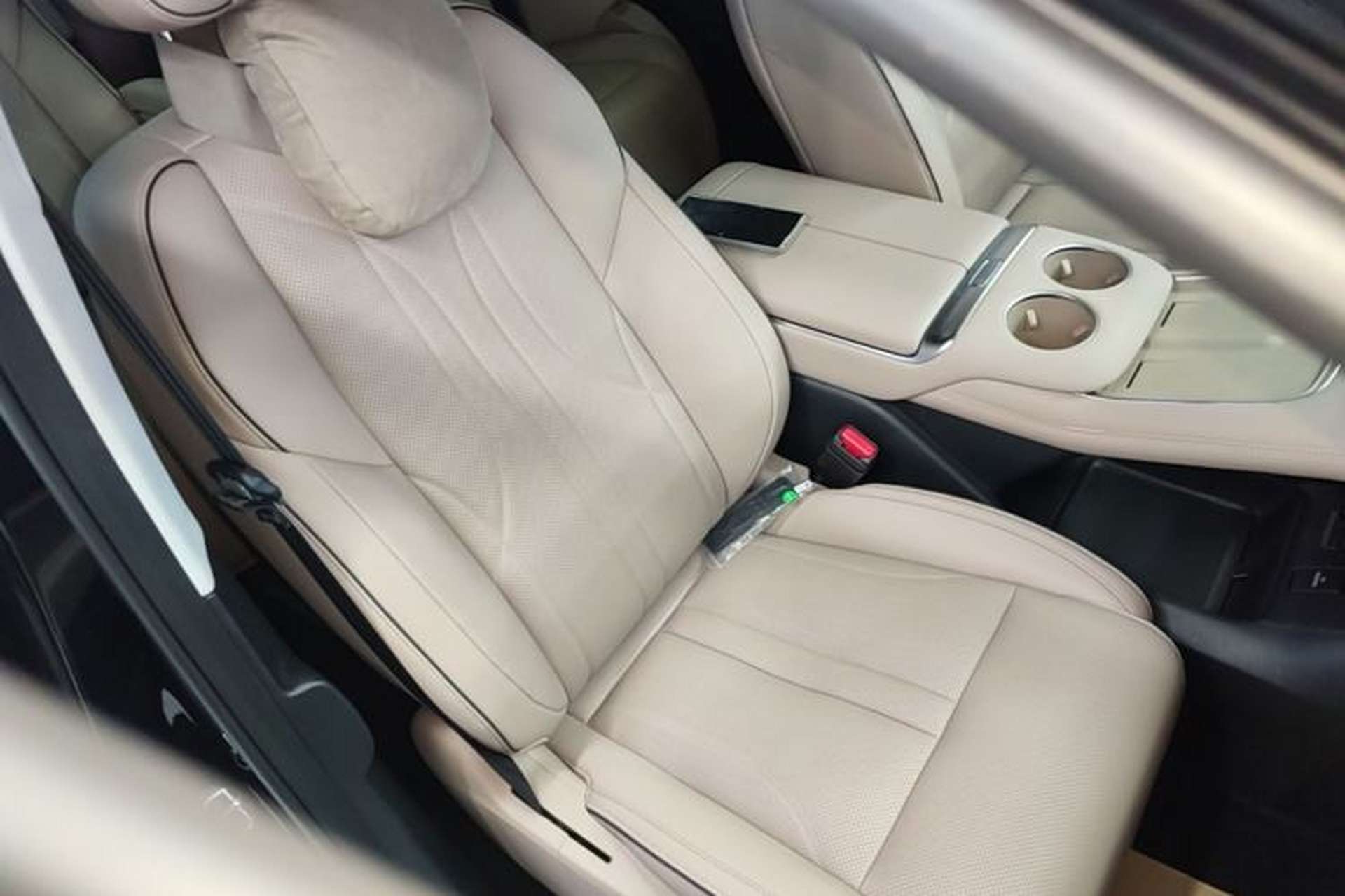 Used XPeng X9 2024 702 Ultra-Long Range Max Right Front Seat