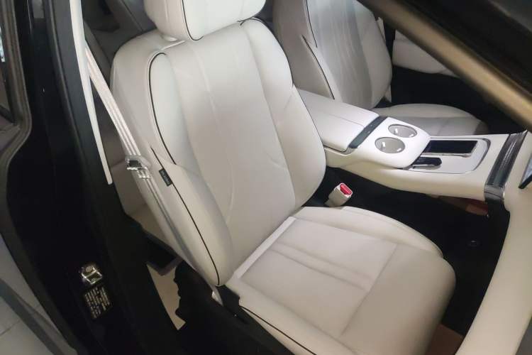 Used XPeng X9 2024 702 Ultra-Long Range Pro Right Front Seat