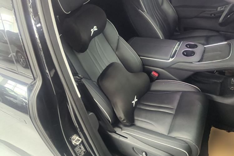 Used XPeng X9 2024 640 All-Wheel Drive High-Performance Max Right Front Seat