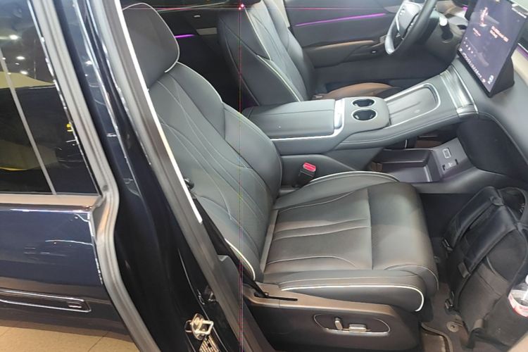 Used XPeng X9 2024 702 Ultra-Long Range Pro Right Front Seat