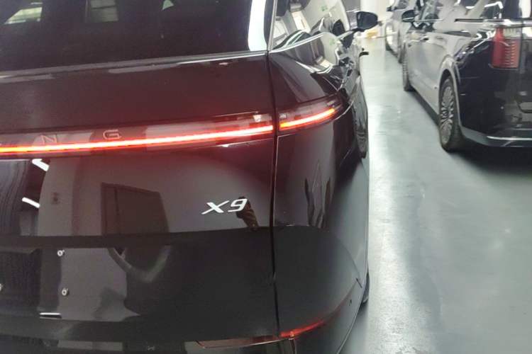 Used XPeng X9 2024 702 Ultra-Long Range Pro Right Rear Taillight